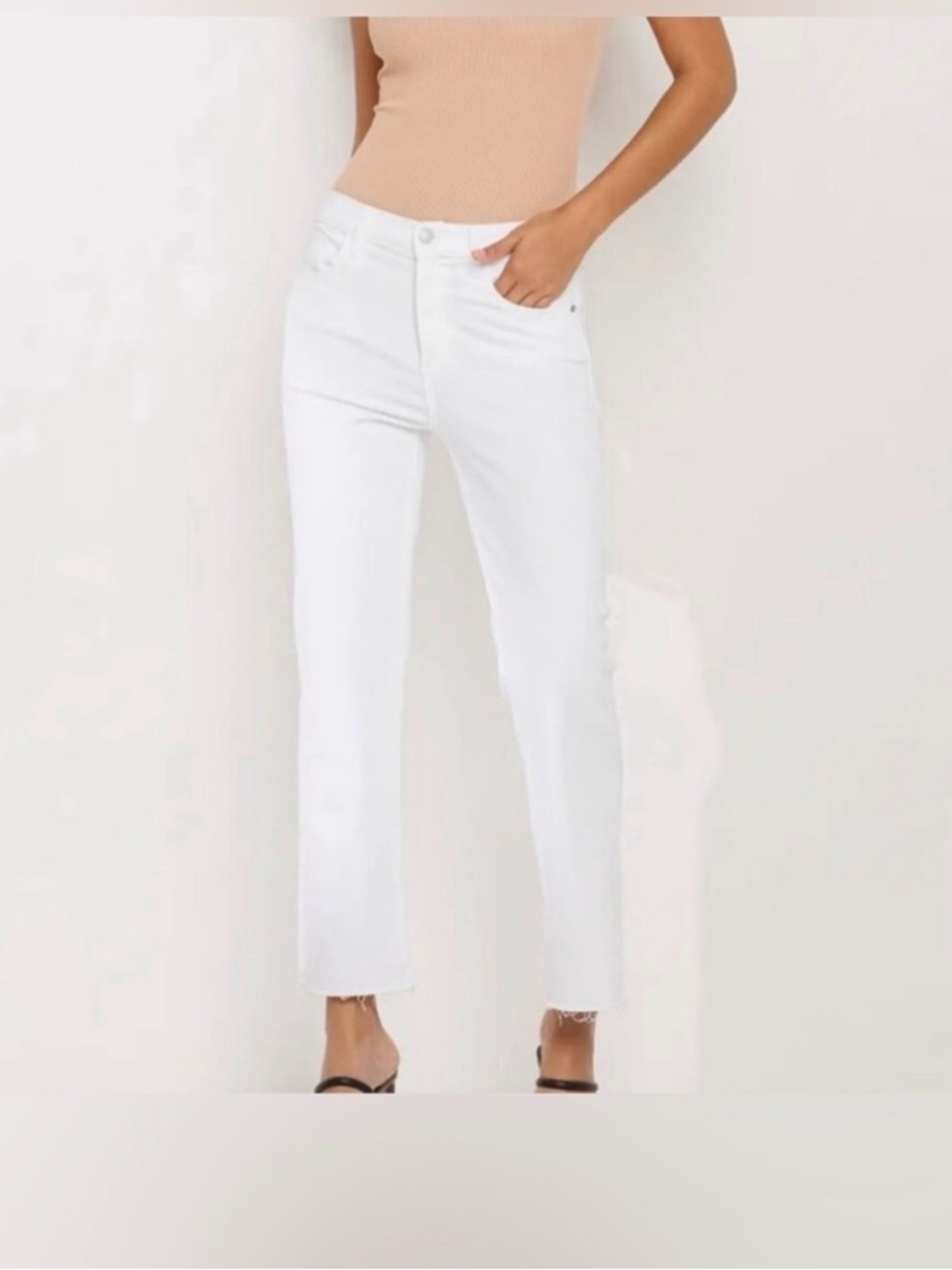Cello White Flare High-Rise Jeans Raw Hem New with Tags  Size 9 - Picture 4 of 7